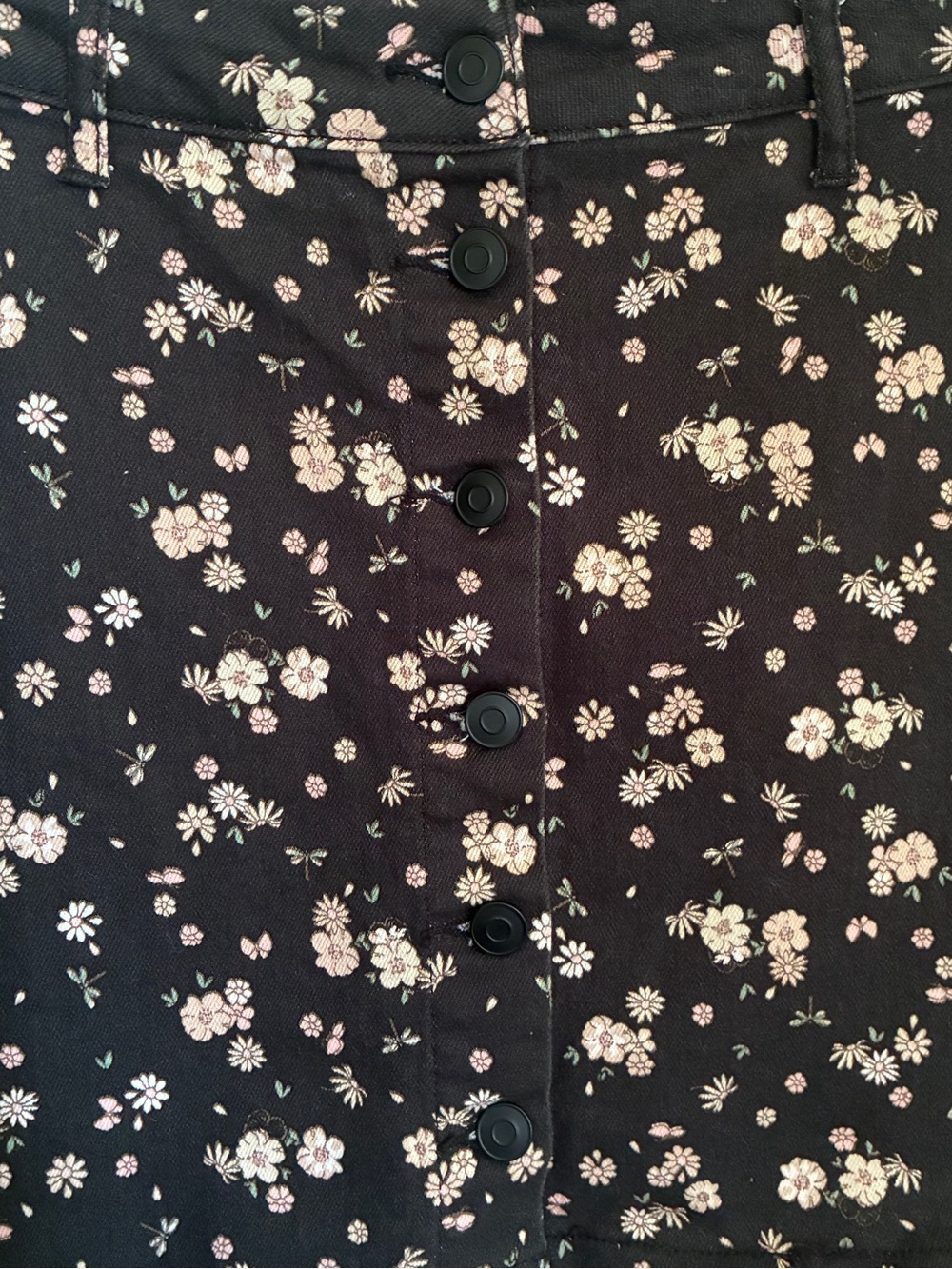 Boho Ditsy Coquette Whimsigoth Black Denim Mini Skirt Pink Floral Print Sz M - Picture 7 of 7